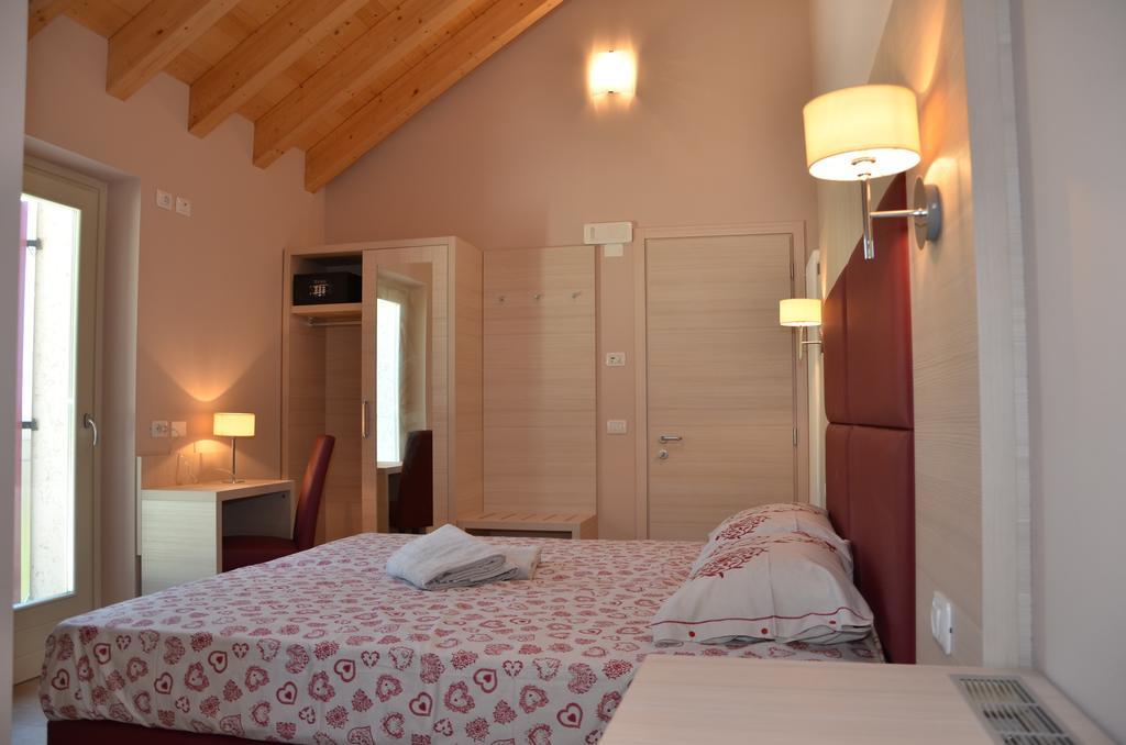 Malga Zebari Bed & Breakfast Velo Veronese Phòng bức ảnh